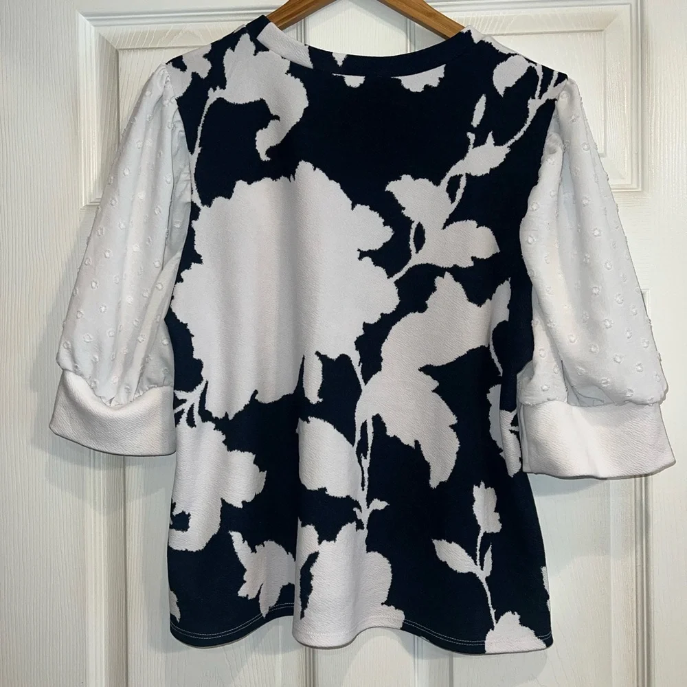 LuLaRoe Moriella Puff Sleeve Mixed Media Top Navy Blue White XL - Picture 2 of 6